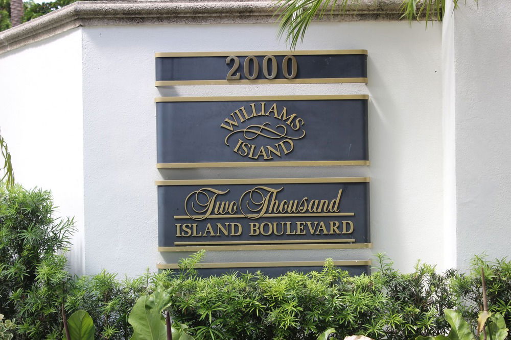 Williams Island 2000  photo 3